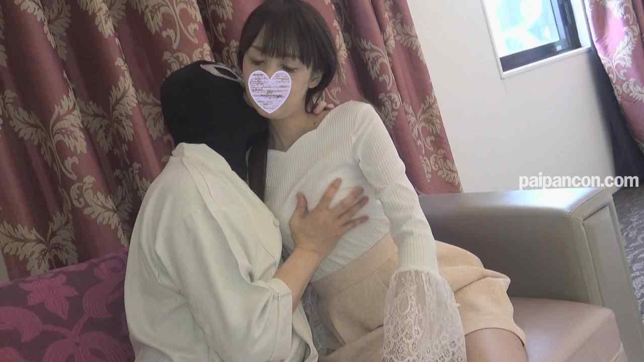 FC2-PPV-1135417 - 【個人撮影】ほのか32歳　清楚系スレンダー剛毛ドスケベ美人妻に大量中出し