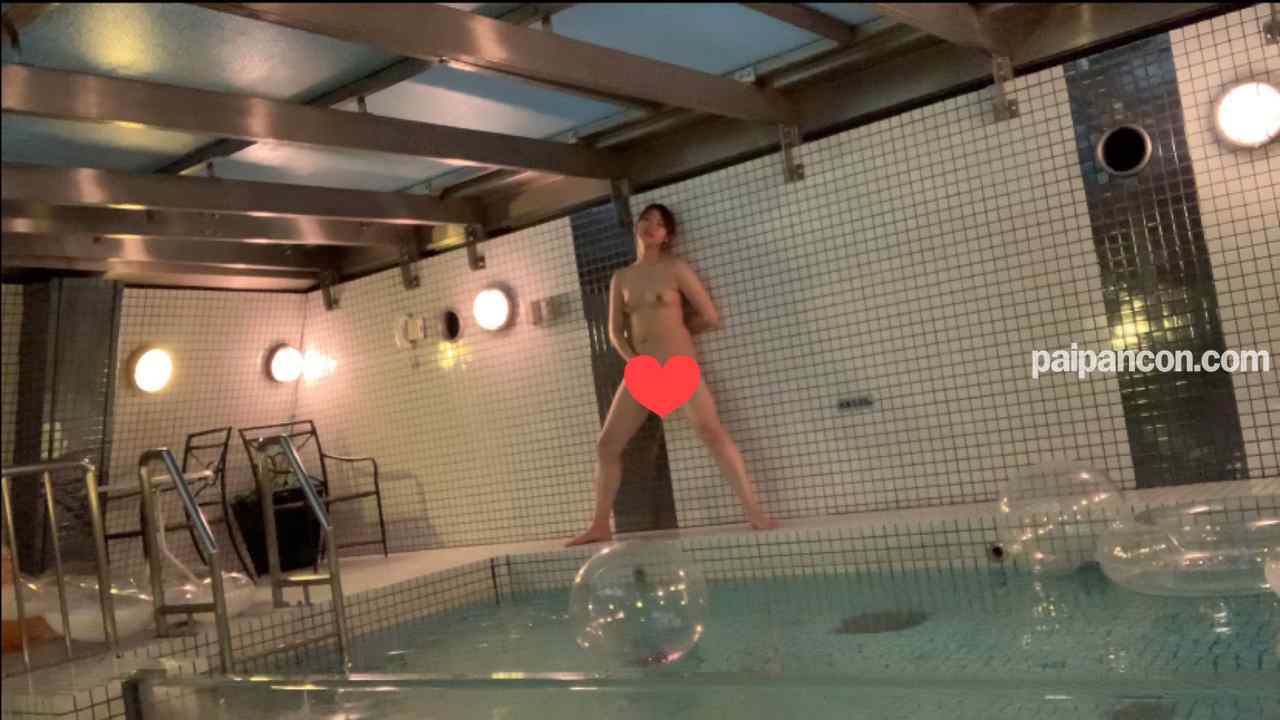 FC2-PPV-1395920 - ［全商品1980円SALE開催中］［深夜のプールで100回絶頂 後編］水の中ならではの体位で連続中イキ中出し流出した動画　セクロス先生のキメちゃん連続絶頂変態調教日記 顔出し素人露出地獄の鬼イカセ編 thumbnail_5.jpg