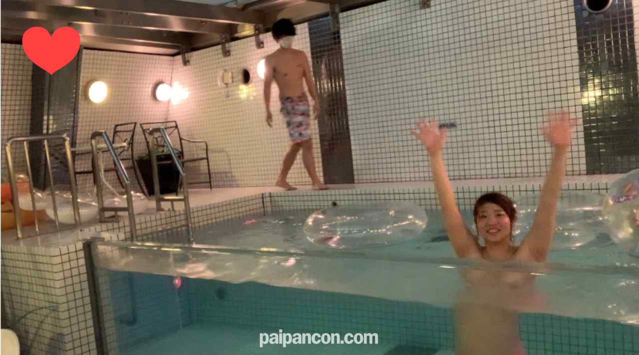 FC2-PPV-1395920 - ［全商品1980円SALE開催中］［深夜のプールで100回絶頂 後編］水の中ならではの体位で連続中イキ中出し流出した動画　セクロス先生のキメちゃん連続絶頂変態調教日記 顔出し素人露出地獄の鬼イカセ編 thumbnail_6.jpg