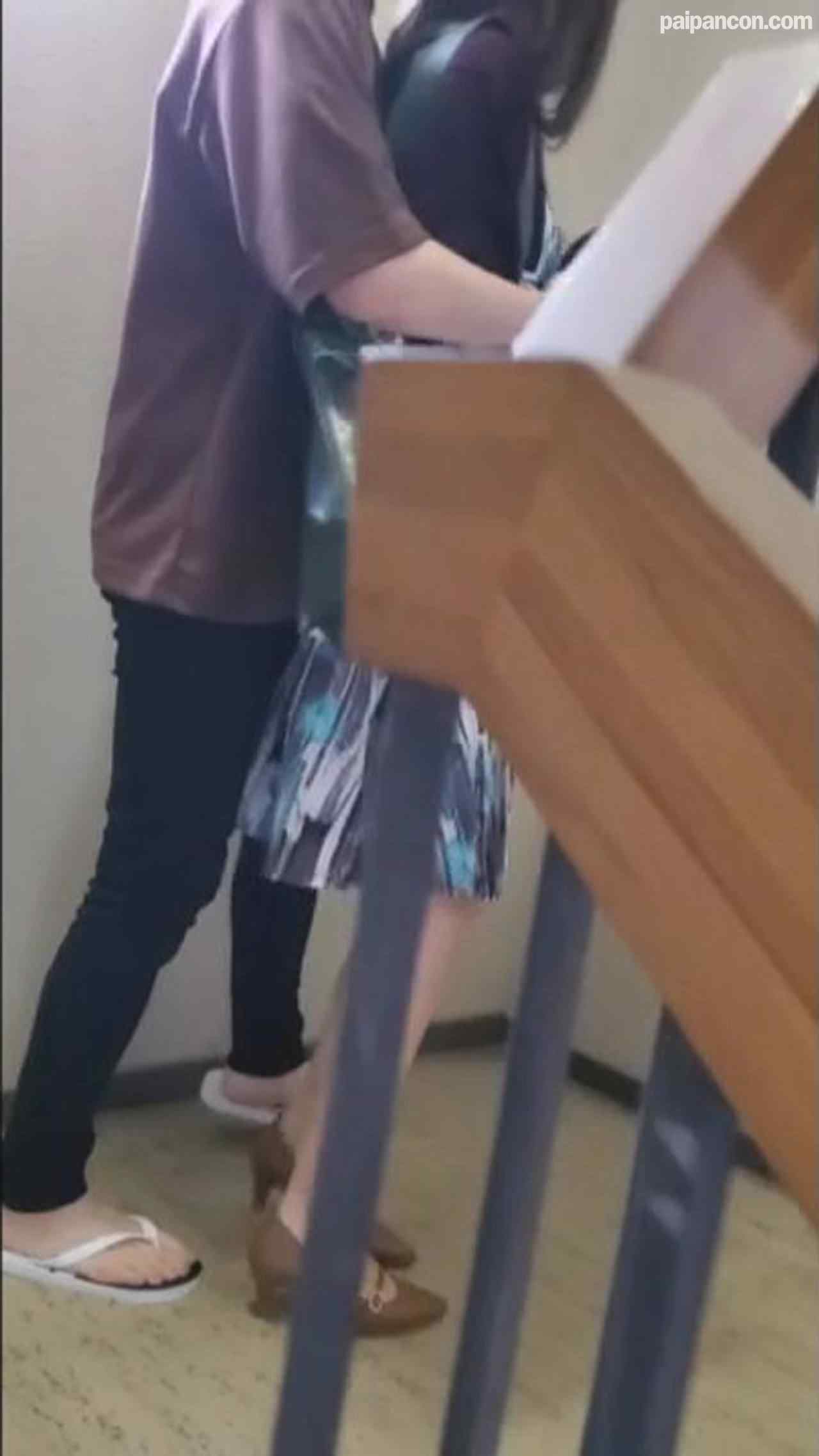 FC2-PPV-1416591 - 【個人】浪費家の美人妻。叫び抵抗して嫌がるも寝室で2本の他人棒に中出しされる