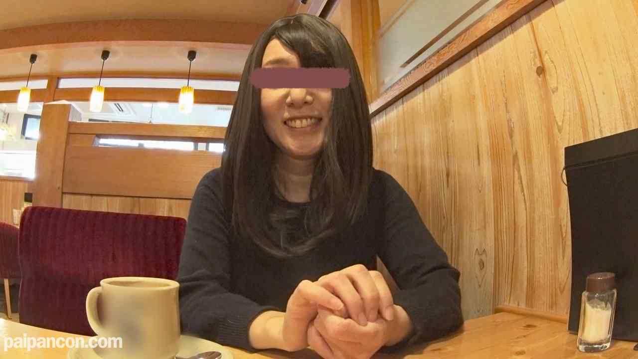 FC2-PPV-1593184 - 1本のおまけ動画あり【無修正ｘ個人撮影】一人で寝取られにやって来た、小梅乳首のジャングル陰毛奥様の本気度を確認！ファミレスで露出を要望！そしてご主人に電話で実況報告！【#NTR】