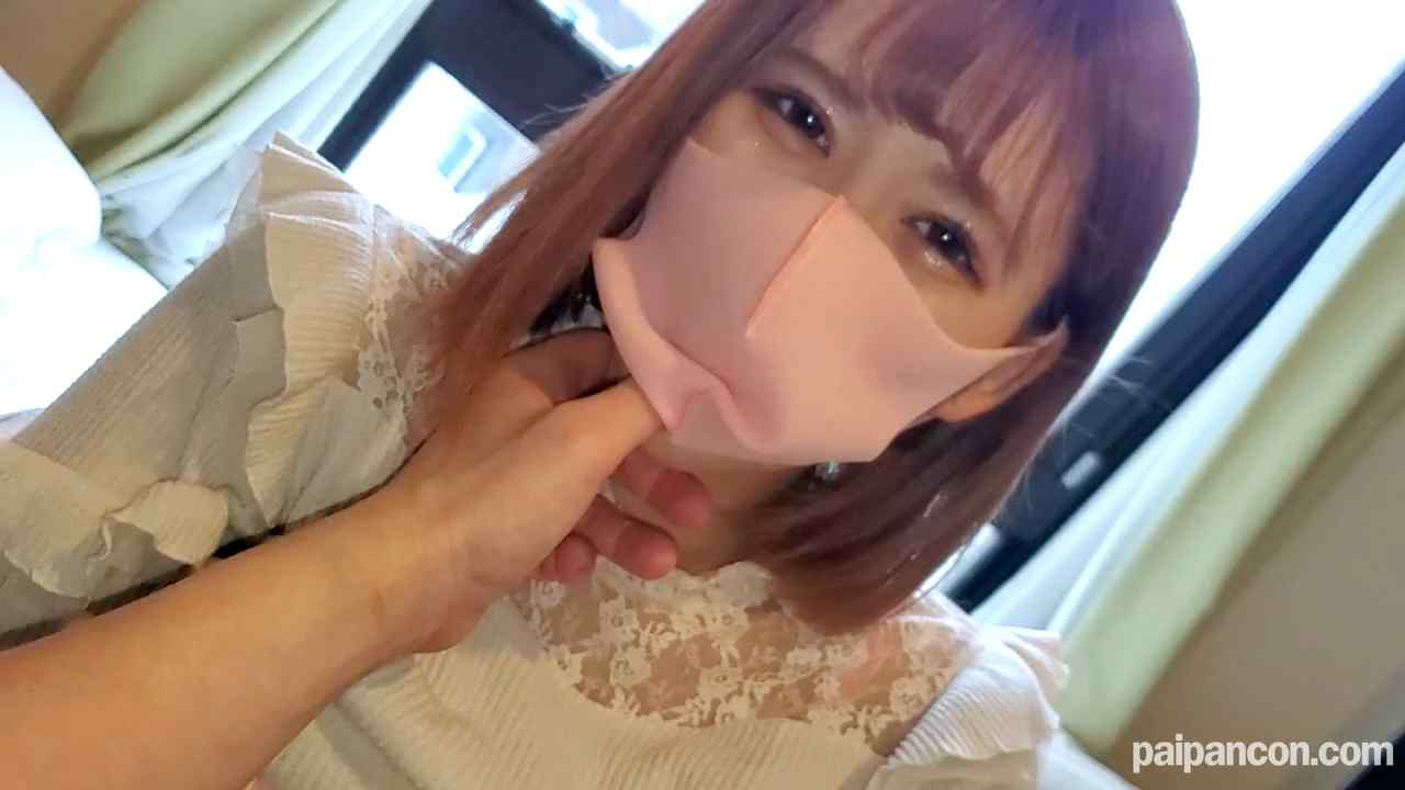 FC2-PPV-1898763 - 【初撮影】忘れ物を届けてくれた親切な巨乳カフェ店員に中出し！！