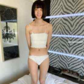 FC2-PPV-3046602 - 処女消失作品。恐怖から快楽に変わっていく瞬間・・・