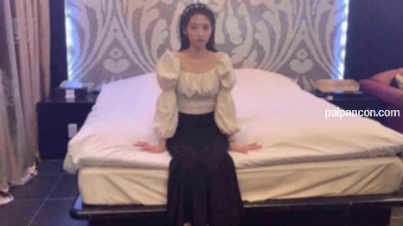 FC2-PPV-3257066 - この年齢でドエロいフェロモンを放つスタイル抜群の美女。お互い絶頂のまま最後は中出しと特典口内発射フェラ。 thumbnail_0.jpg