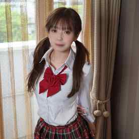 FC2-PPV-4691660 - 6/13迄990pt　【初撮】18歳女◯◯生カワ後輩　「ケイケンがないから…」って先輩の指導に従う　巨根の激ピストンで一変！！先輩の愛液が中で暴発妊娠