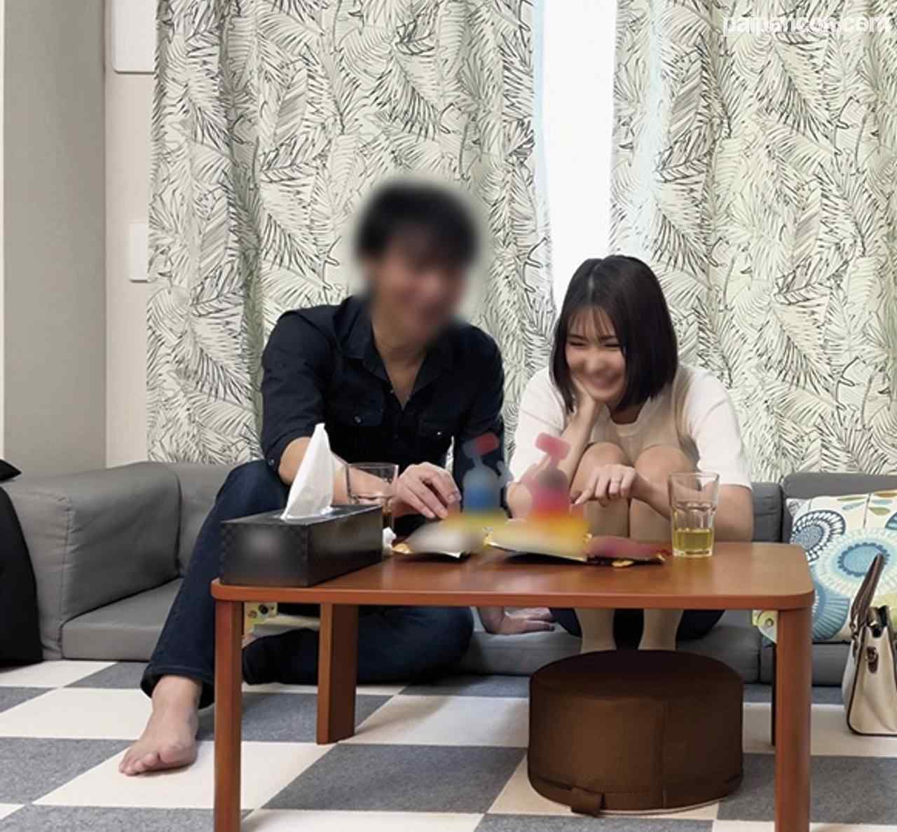 FC2-PPV-4765568 - 【個撮】スタイル抜群のキレイ系激カワ奥様　まんぐり返しされて「やだ…恥ずかしい…♡」でもオマンコはﾋｸﾋｸｯ♡　生ちんぽ×クリ鬼擦りでﾋﾞｸﾝﾋﾞｸﾝ即イキ　意識吹っ飛びアヘ顔中出しSEX thumbnail_2.jpg