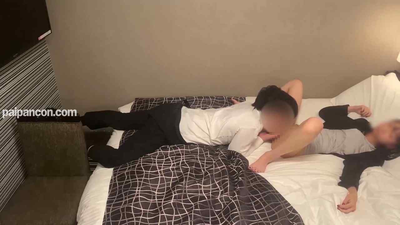 FC2-PPV-4792303 - 細身スタイル抜群の大学1年生・みほちゃん19歳。おしゃべりオタクちゃんが紐パン＆生ハメで乱れちゃいます！【前編】No.372 thumbnail_7.jpg