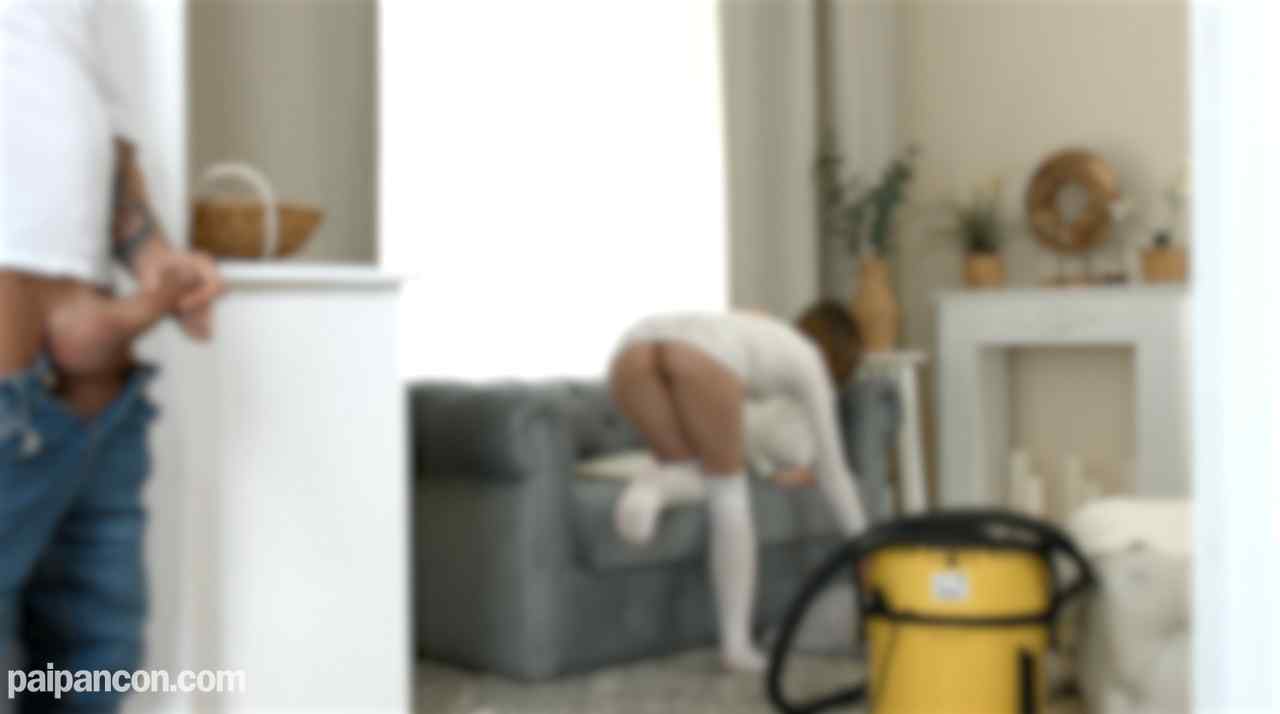 FC2-PPV-4874684 - 【無修正】癒し系金髪スレンダー*、部屋の掃除をノーパンでしていたらルームメイトに見られてそのままクンニされちゃいました♡ 中出し レビューで高画質ＺＩＰ付き 釣り人 thumbnail_3.jpg