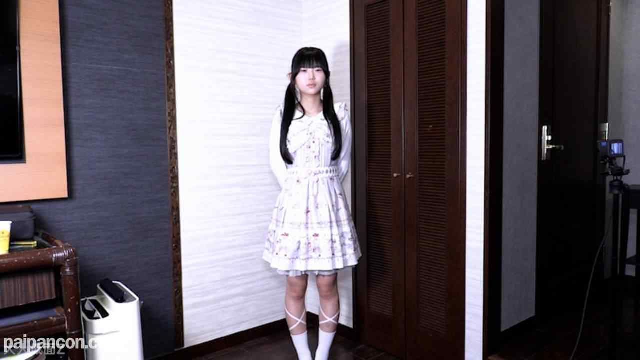 FC2-PPV-4962251 - すみれ(18)可愛い黒髪ツインテールの４回目撮影。可愛い服を着てきたので、脱がさず着衣のまま中出ししてしまいました。 thumbnail_6.jpg