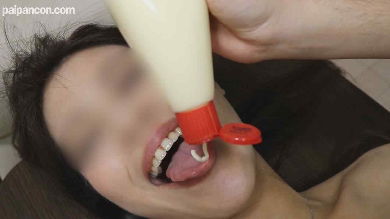 FC2-PPV-906649 - 【無碼ｘ個人攝影】人妻愛奴3號　裸體圍裙做菜好刺激，加上蔬菜跟美乃茲玩的不亦樂乎【附高畫質60fps特典影片】